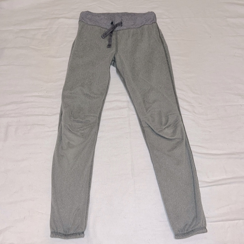 ivivva grey sweatpants